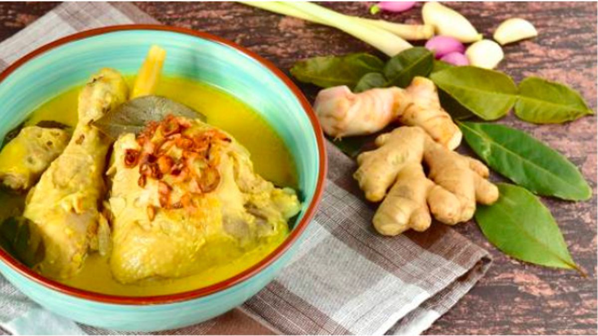 Makna Opor Ayam dan Semur Daging yang Tersaji di Meja Makan ketika Lebaran