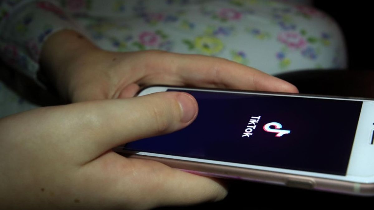 TikTok يمكن حذف 100 التعليقات السلبية في آن واحد