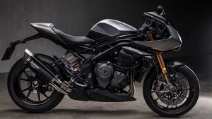 Triumph And Breitling Collaboration Present Speed Triple 1200 RR Breitling Edition Motors