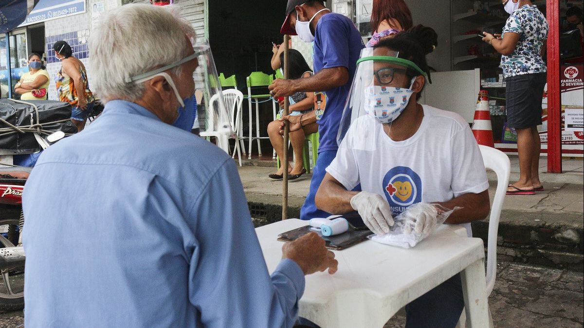 Bukan Lagi Ganti Menteri, Brasil Rombak Kabinet Gara-gara COVID-19