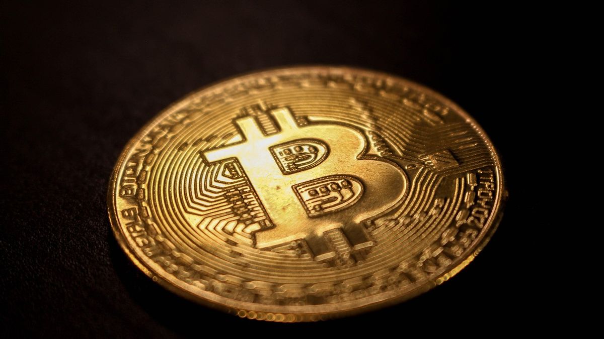 比特币在11月收盘时下跌逾17%，这是对未来
