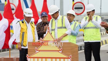 افتتح من قبل رئيس جمهورية إندونيسيا ، القسم 2 من طريق سيمارانج ديماك التابع للشركات التابعة ل PTPP جاهز للعمل