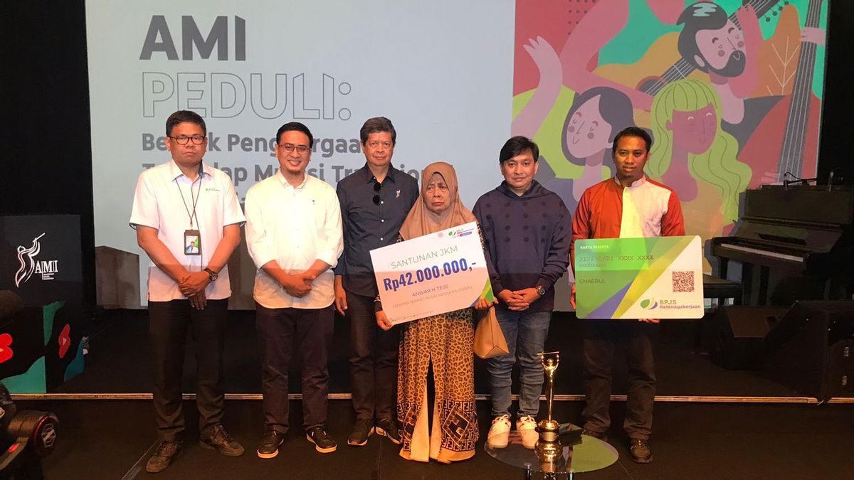 AMI Peduliを通じて、インドネシア音楽賞財団は、伝統的なミュージシャンがbpjsの雇用参加者になることを奨励しています
