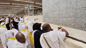 DPR Usul Masa Tinggal Jemaah Haji di Arab Saudi Dipotong Jadi 30 Hari