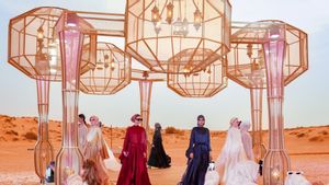 Fashion Show di Tengah Gurun Pasir, Eksistensi Buttonscarves Hadirkan Desert Takeover di Dubai
