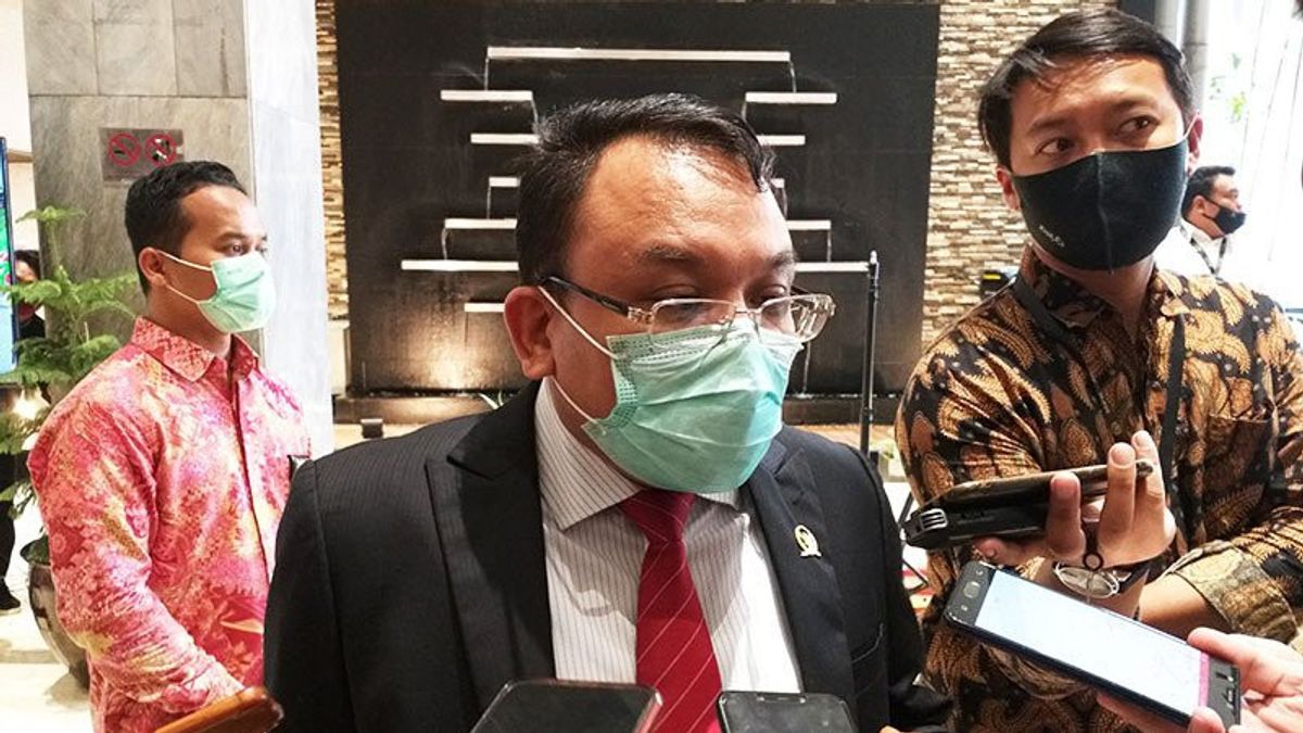 مجلس النواب الإندونيسي: القبض على جوزيف بول زانغ والفصل فيه!