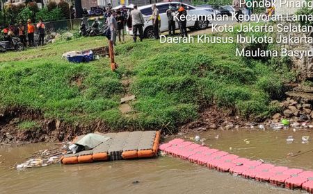 Pria Tanpa Identitas Ditemukan Tewas di Dalam Karung Dekat Kali Pesanggrahan Jaksel