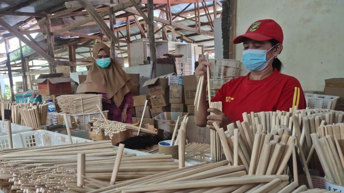 Sumpit Products In Palangka Raya Still Existing Exported To Japan