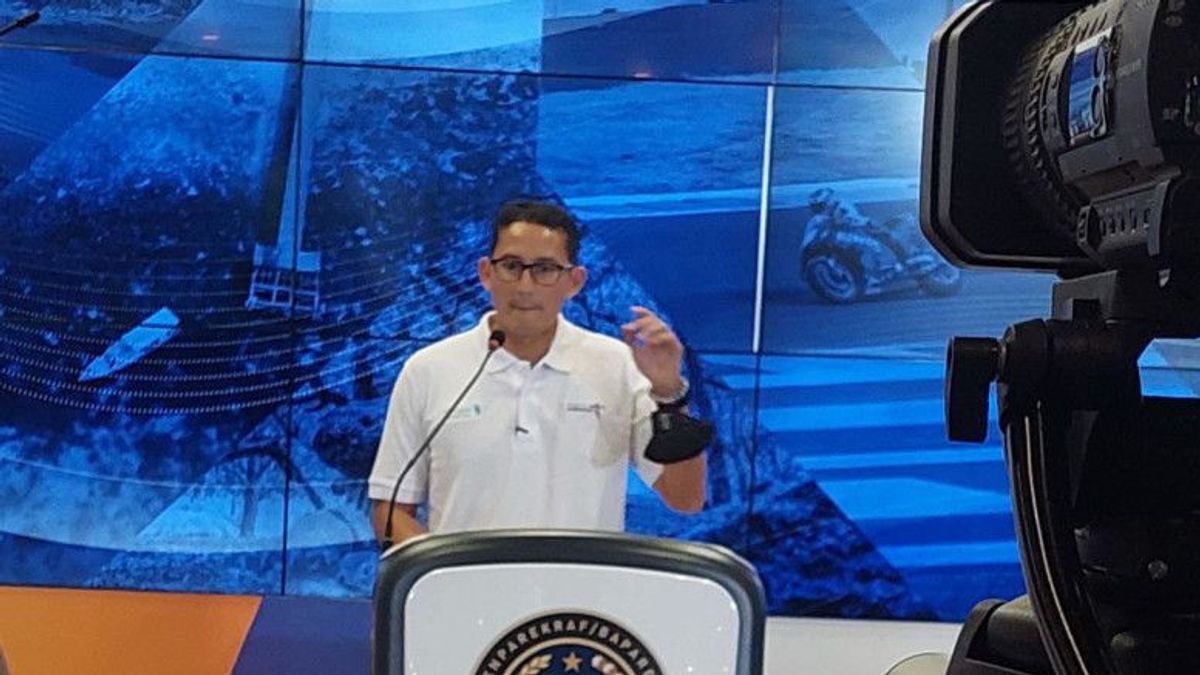 Sandiaga Asks For The Bali Governor's Proposal To Revoke The VoA Of Ukrainian-Russian Tourists Re-examined