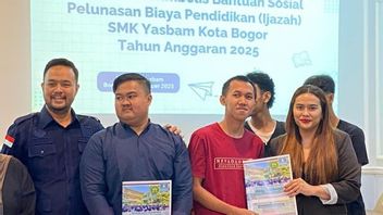 DPRD dan Pemkot Bogor Salurkan 70 Ijazah Lewat Program Tebus Ijazah