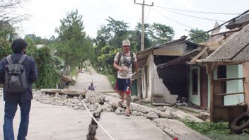 PVMBG Earth Researcher: Land Shiftation In Bogor Bojongkoneng Potentially Russing And 'Developing' Building