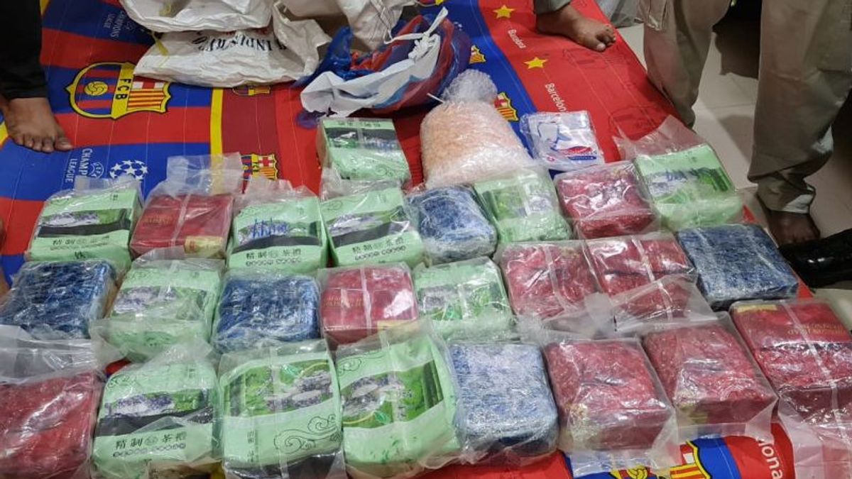 Bireuen Aceh Police Arrest 2 Suspects In The 28.5 Kg Of Crystal Methamphetamine Case