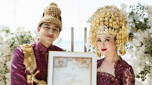 Usung Busana Khas Aceh, Harris Vriza dan Haviza Devi Anjani Resmi Menikah di Bali