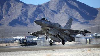 En Réponse à L’attaque Des Houthis, L’avion De Combat F-16 Des Émirats Arabes Unis Détruit Une Batterie De Missiles Balistiques Ciblant Abu Dhabi