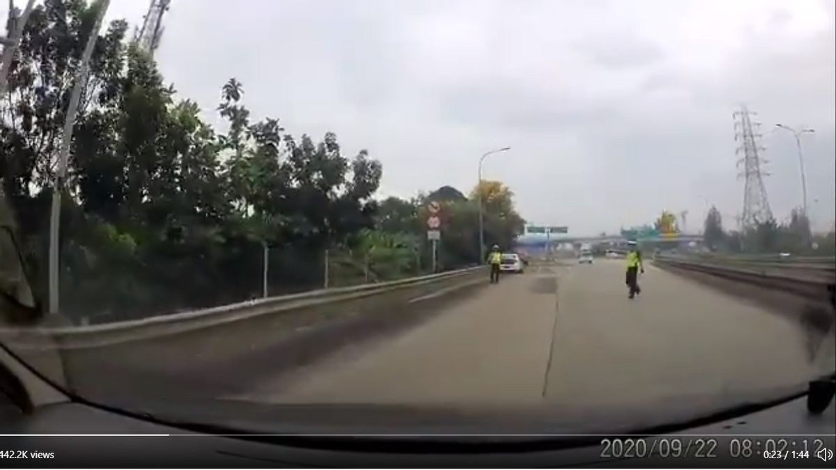 Video Polisi Gagal Tilang Mobil Ber-CCTV Viral di Twitter, Anggota DPR Singgung Konsep Presisi Kapolri