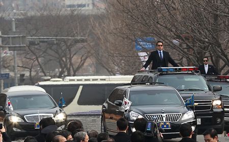 Kehilangan Enam Peluru Tajam saat Dinas, Perwira Polisi Penjaga Kantor Presiden Korea Selatan Dipindahtugaskan Jaga Wisatawan