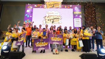 棉兰慈善科学家在2025年语文学科学日与达纳蒙一起展示创造力