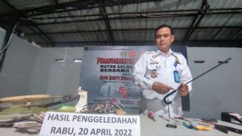 Ministry Of Law And Human Rights And Joint Team Find Prohibited Items During Inspection Of Makassar Detention Center