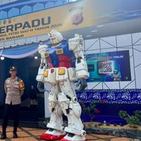 Ada Robot Gundam di Pos Mudik Banjar, Warga Bisa Istirahat Sambil Berfoto