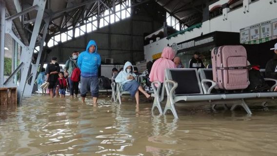 沃科特三宝垄索赔洪水区居住在Genuk,Pedurungan,North Semarang的3%