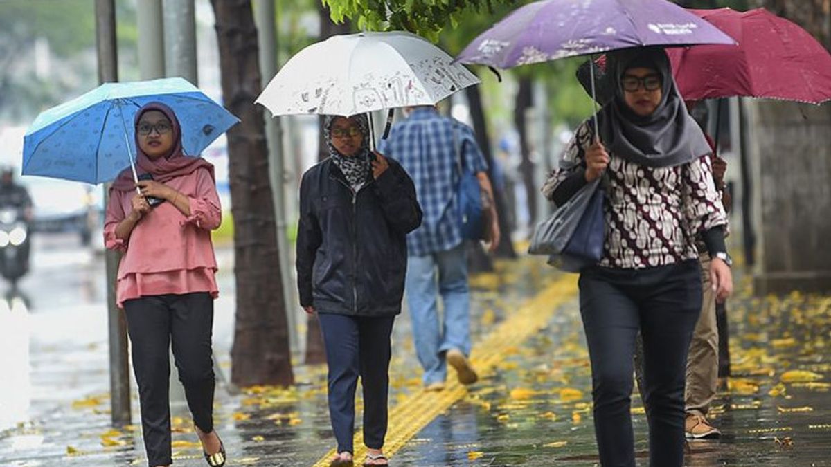 既に傘がある!ジャカルタは木曜日の朝から小雨が降ると予測されています