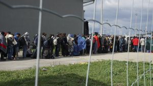 Austria Offers 1,000 Euros For Syrian Refugees Returning To Their Hometowns