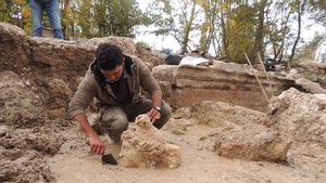 Arkeolog Turki Temukan Dua Patung Kepala Dewa Yunani di Kota Kuno Aizanoi