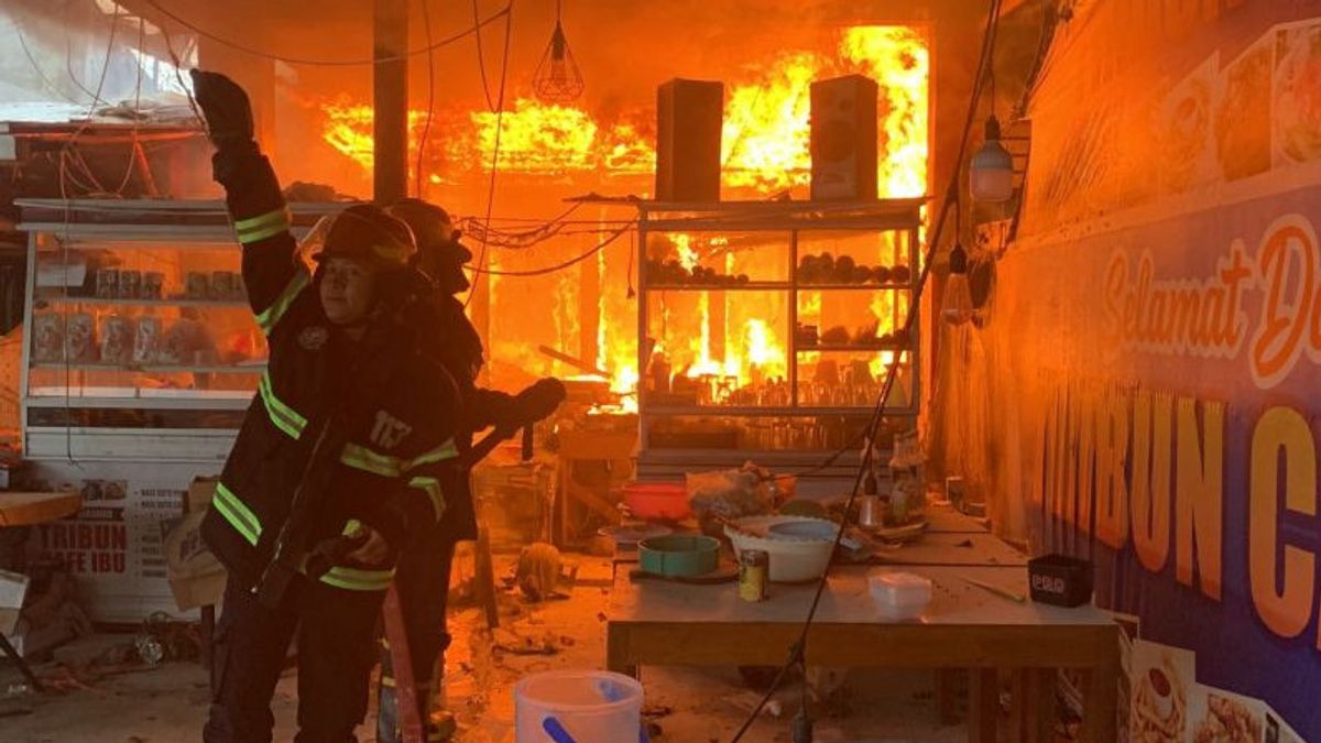 Bangunan Sekretariat GOR Haji Agus Salim Padang Terbakar, Satu Orang Tewas