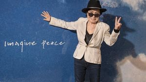 Paul McCartney: Kehadiran Yoko Ono Selama Rekaman The Beatles Mengganggu