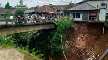 Sukabumi的30米悬崖昨天移动，今天有8所房屋受到影响，BPBD确保零死亡