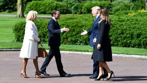 Momen Trump Ejek Istri Macron Gegara Prancis Ogah Bantu AS Serang Iran