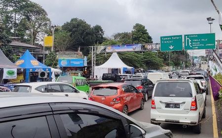 Jalur Puncak Bogor Mulai Dipadati Kendaraan