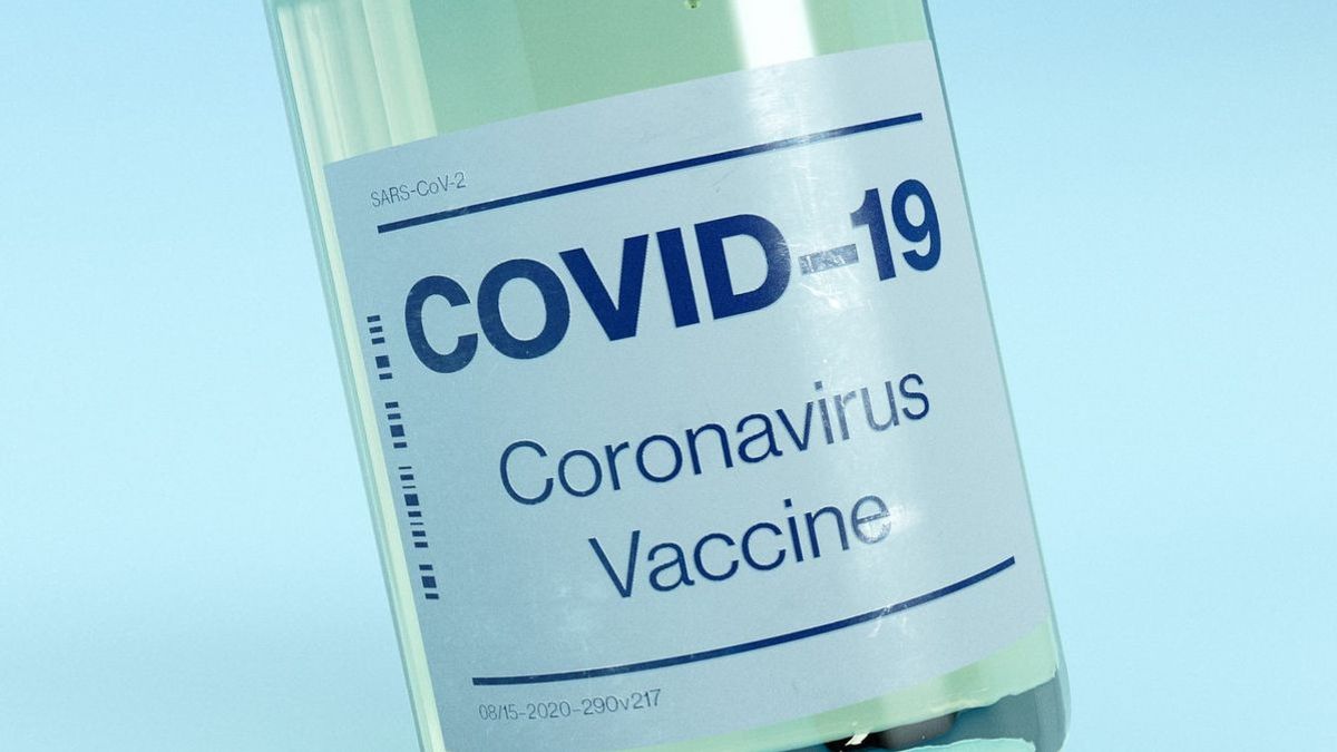  便利な間に、バンテンカリスマ聖職者は、人々のために良いCOVID-19ワクチンを呼び出します 