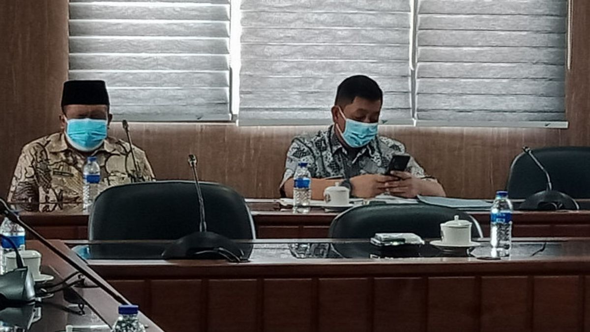The Jember COVID-19 Special Committee Calls The Head Of BPBD About The Funeral Honors Which Are Now Being Investigated By The Police