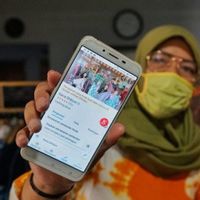 Luhut Binsar Pandjaitan Ajak Pejabat Negara Beli Produk UMKM dalam Memori Hari Ini, 3 Maret 2021