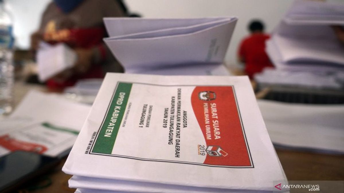 選挙延期に関するジョコウィの支持者連合の分裂
