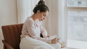 Bingung Atasi Stres? Kenali Tren Self Therapy sebagai Solusi Menenangkan Diri