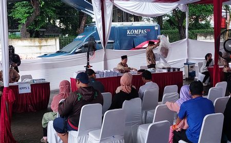 Nyoblos di TPS 53 Kebagusan, Megawati Dapat Nomor 111, Puan 212