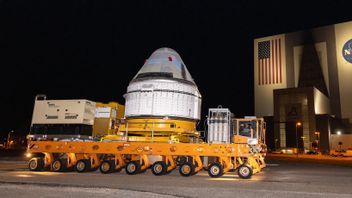 NASAはボーイングのスターライナー航空機を発射台に移動