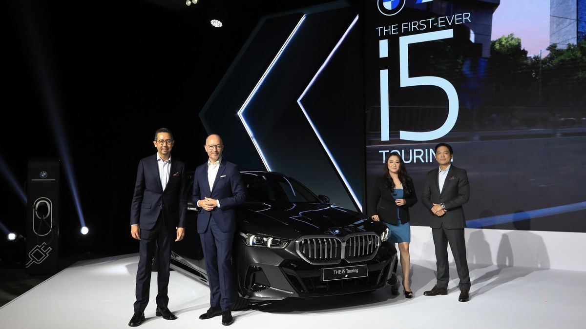 Le BMW i5 Touring entre en Indonésie, un prix supérieur à 2 milliards de roupies