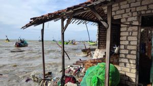 BNPB: Hampir Seluruh Pantura Terdampak Banjir Rob dan Gelombang Pasang