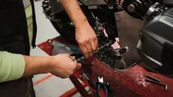 Cara Mengatasi Oli Rembes tanpa Bongkar Mesin Motor, Simak Langkahnya Berikut