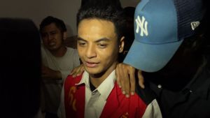 Sebut Nama Laura Meizani, Vadel Badjideh Menangis Saat Bacakan Pleidoi