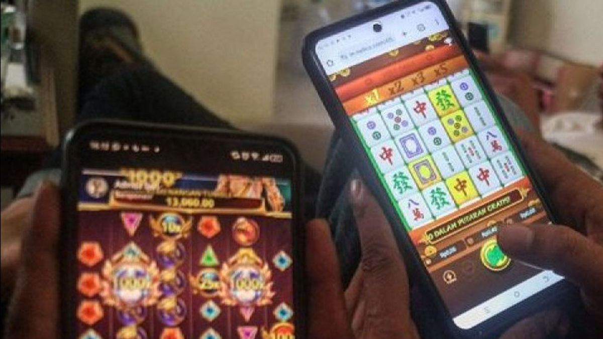 抑止効果を生み出す、Ma'ruf副大統領は、受領者がオンラインギャンブルに使用する場合、バンソスを撤回する