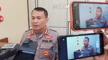 شرطة جاوة الشرقية الإقليمية توضح باليهو برابوو-جيبران في مركز شرطة موجوكيرتو، وليس باواسلو ديباسانغ