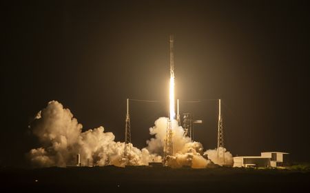 Tahap Pertama Roket Gagal Mendarat, SpaceX Dilarang Gunakan Falcon 9