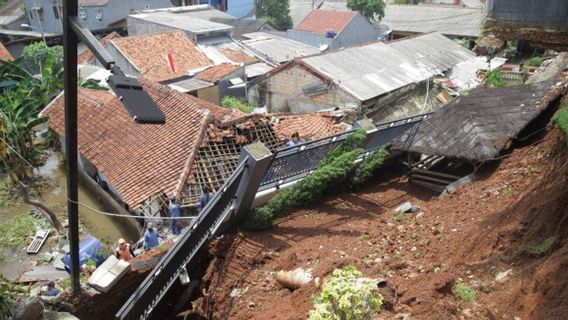 Dugaan Penyalahgunaan Izin, DPRD Bakal Panggil Pengembang Terkait Longsor di Ciganjur