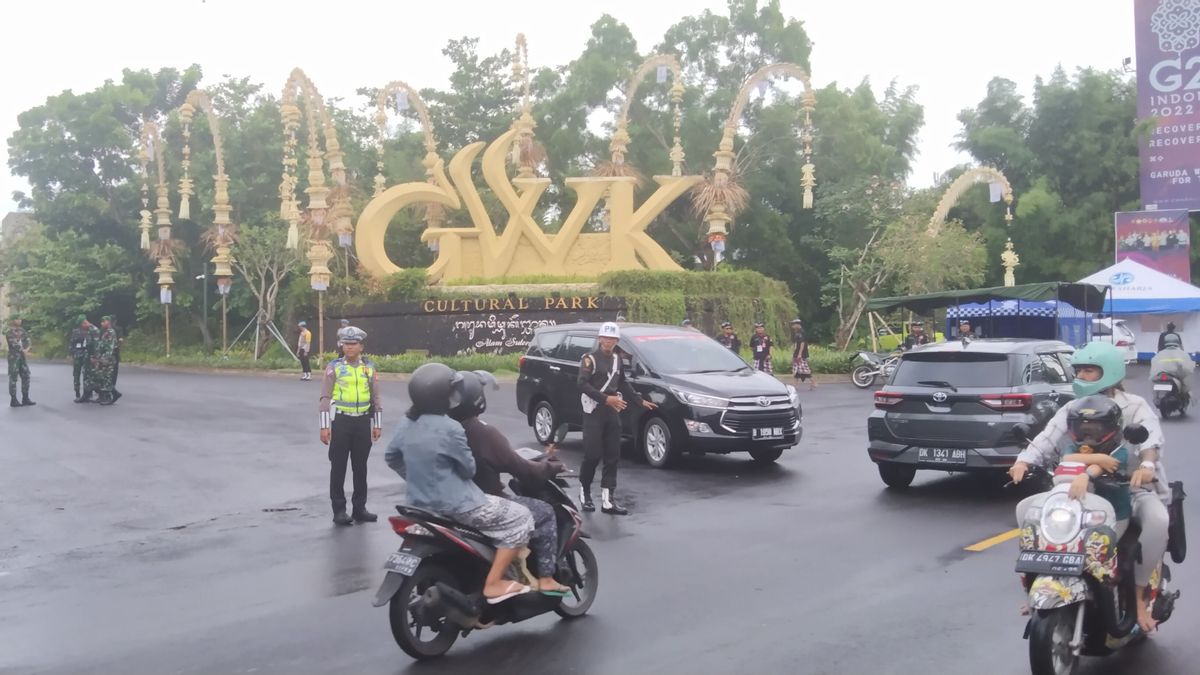 Lalu Lintas Arah GWK Bali Ditutup, Kemacetan Terjadi di By Pass Ngurah Rai Jimbaran