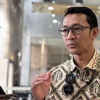 Geledah Kantor Sekda hingga Rumah Pribadi Gatut Sunu, KPK Temukan Duit Rp95 Juta hingga Dokumen