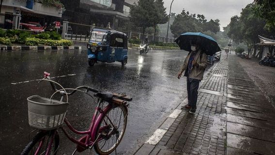 Cuaca Senin 18 Mei: Jakarta, Bandung, Bali hingga Papua Diguyur Hujan